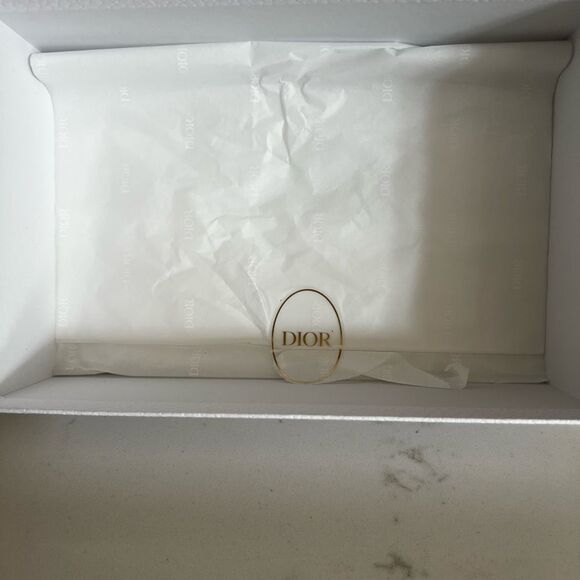 Dior White Pebble Grain Gift Box with Tissue and Card Envelope 6X9x3 Authentic - Picture 3 of 9